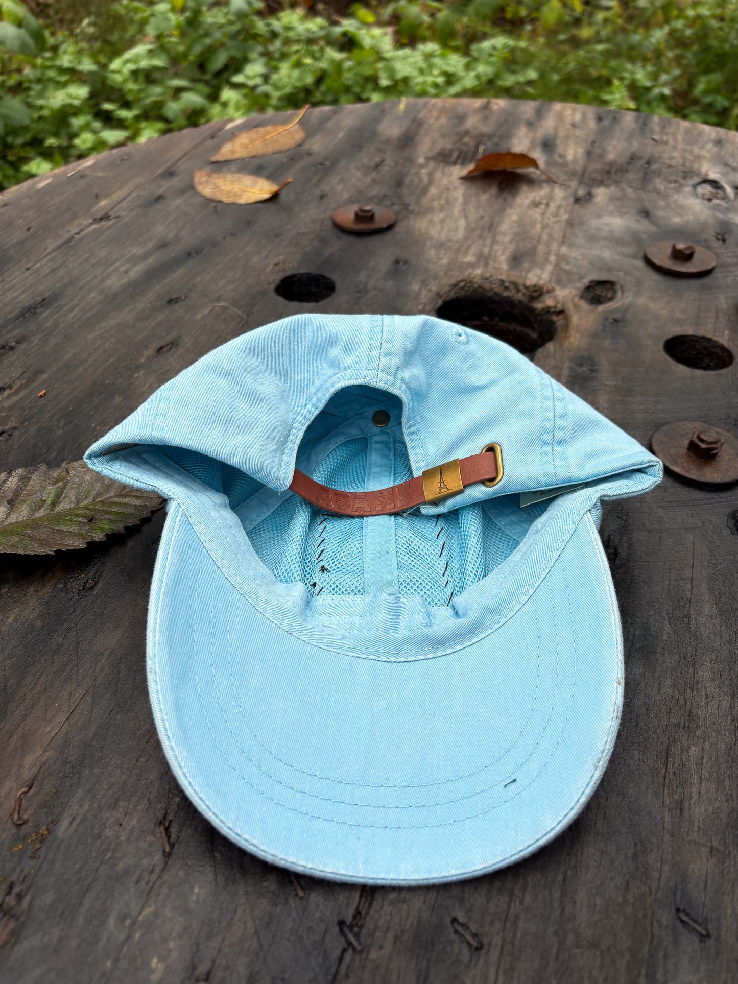 Sasquatch friend shaped - Adams Cap